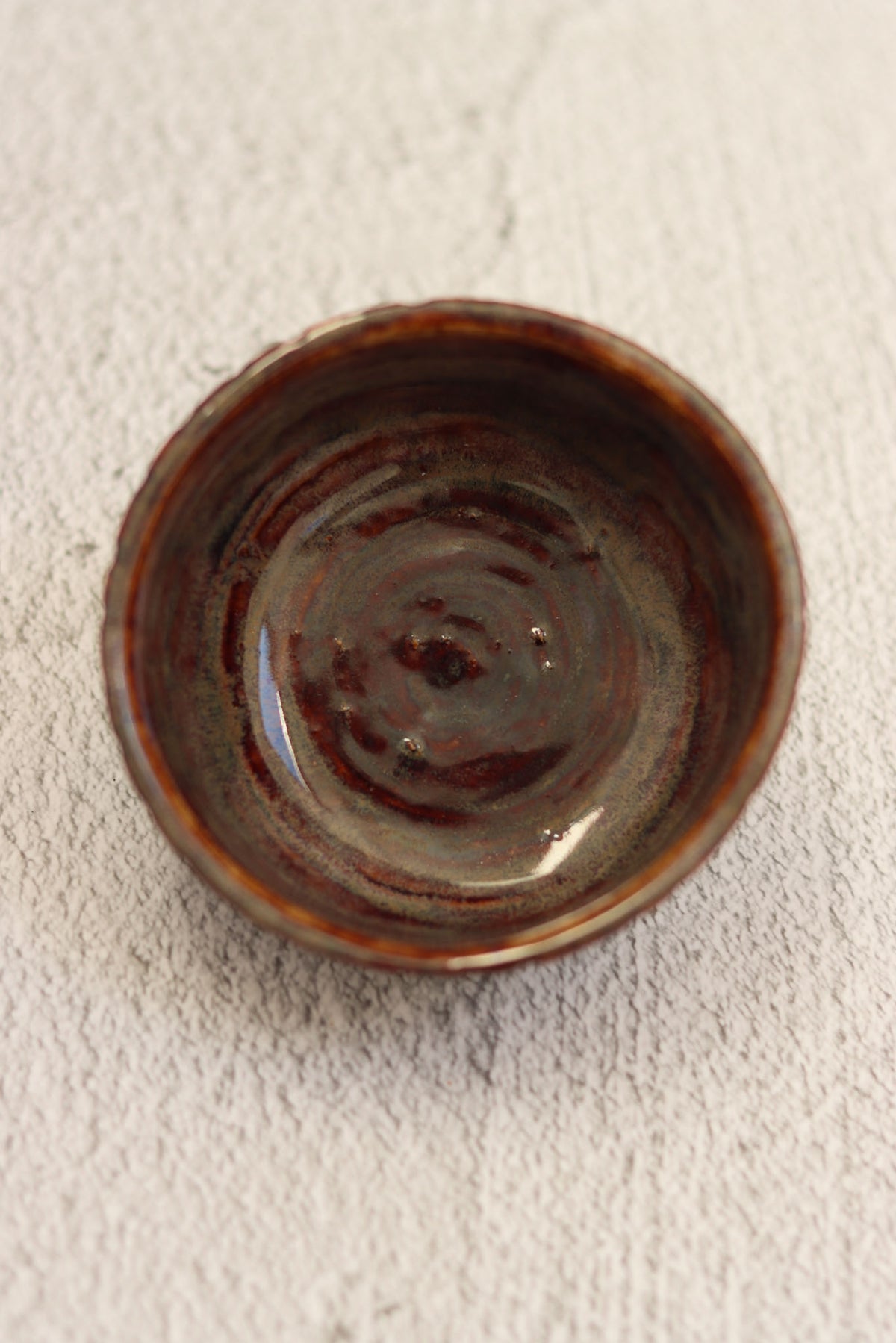 87. Textured Bowl Brown Pearl