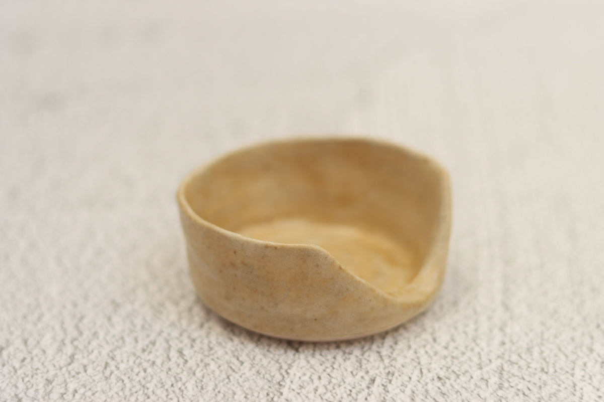 43. Large Spoon Rest Beige