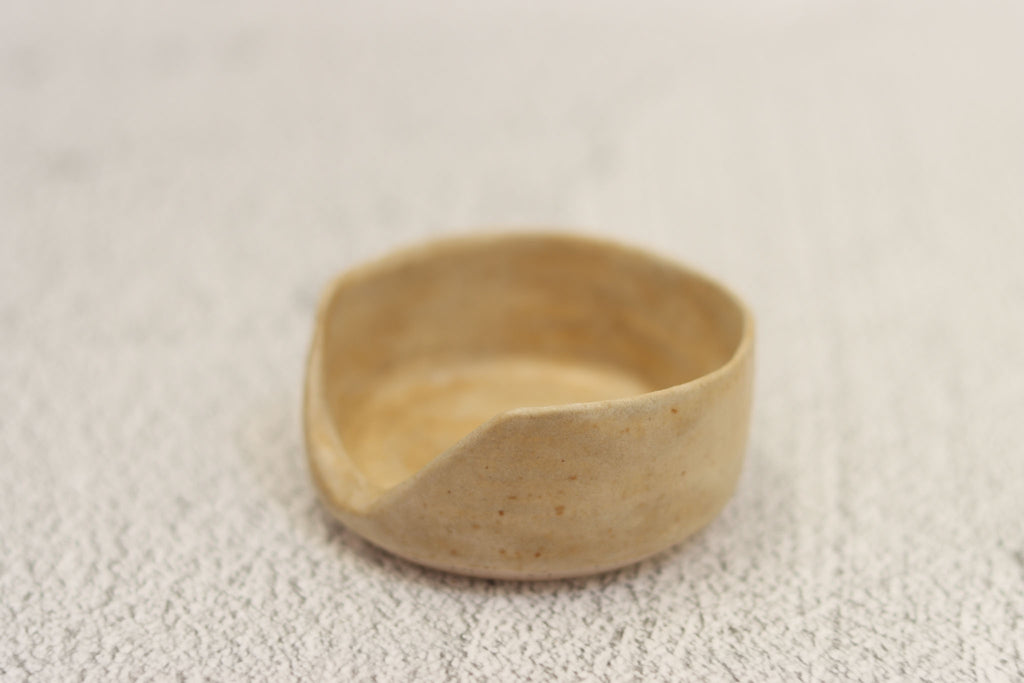 43. Large Spoon Rest Beige