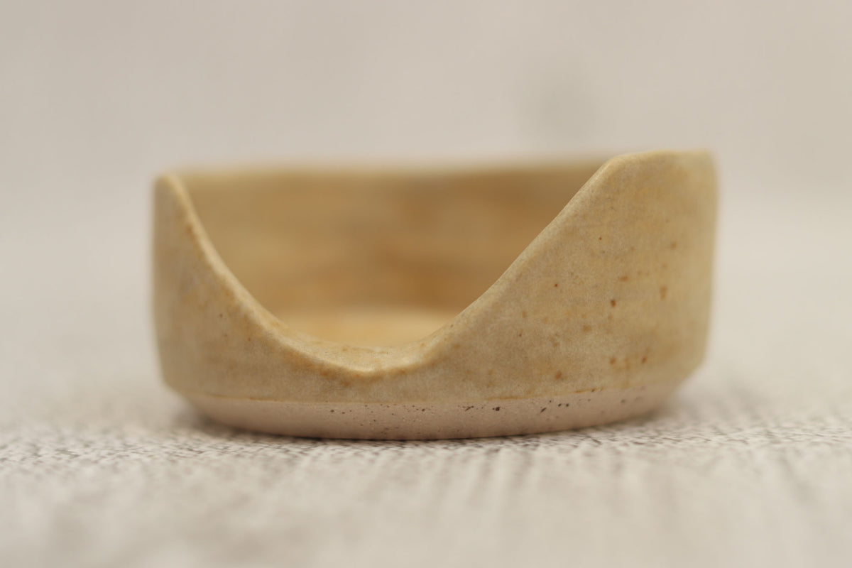 43. Large Spoon Rest Beige