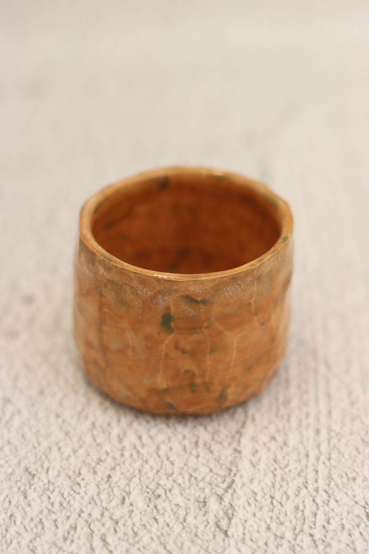 64. Rock Effect Bowl Rust
