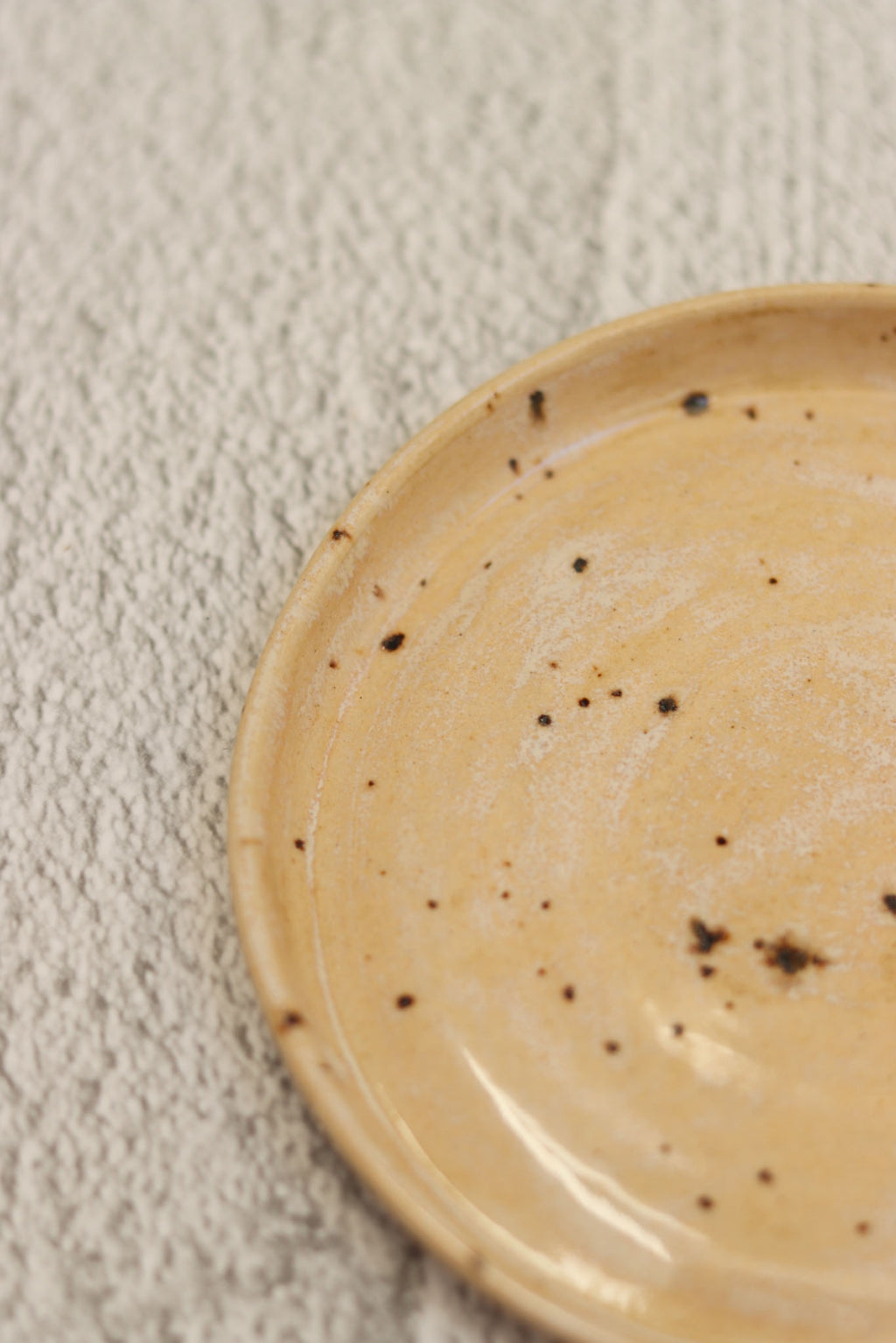 82. Small Plate Cream Spot