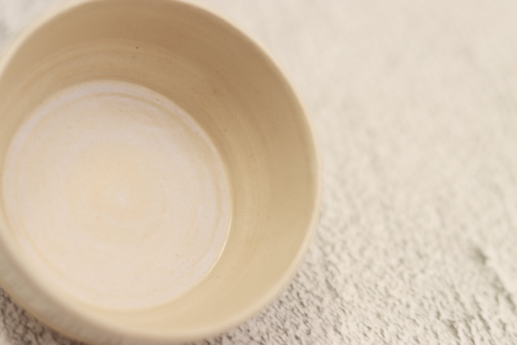 69. Gloss Bowl White