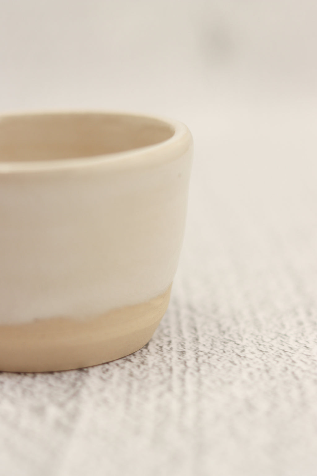 71. Gloss Bowl White