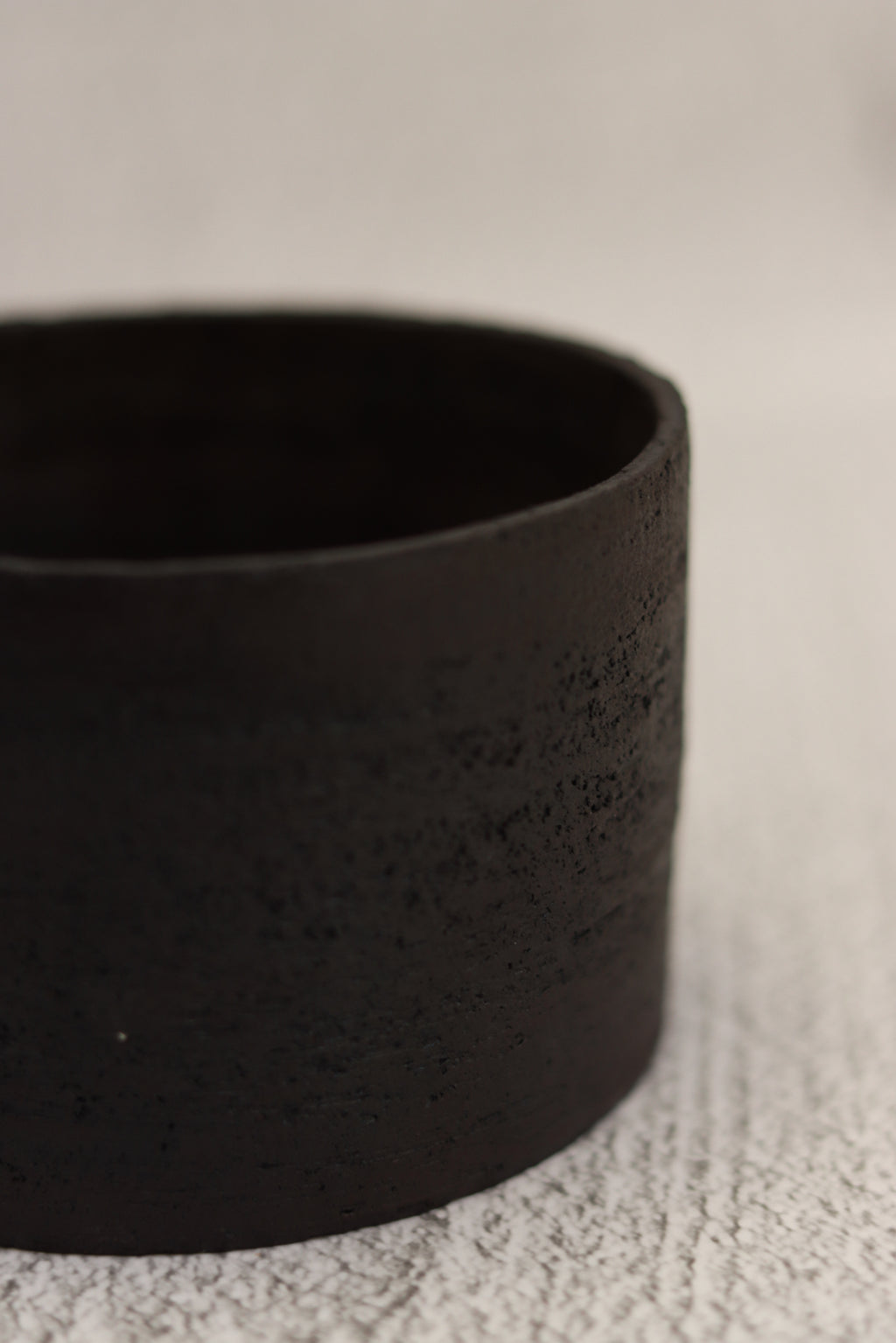 84. Large Bowl Rustic Black