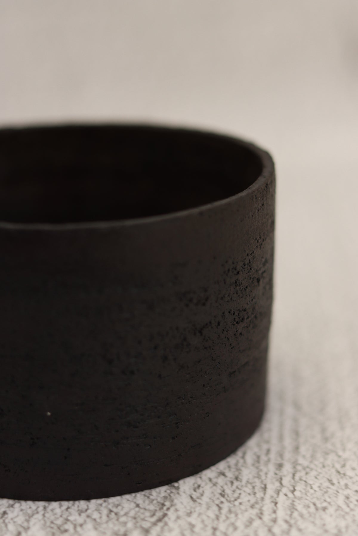 84. Large Bowl Rustic Black