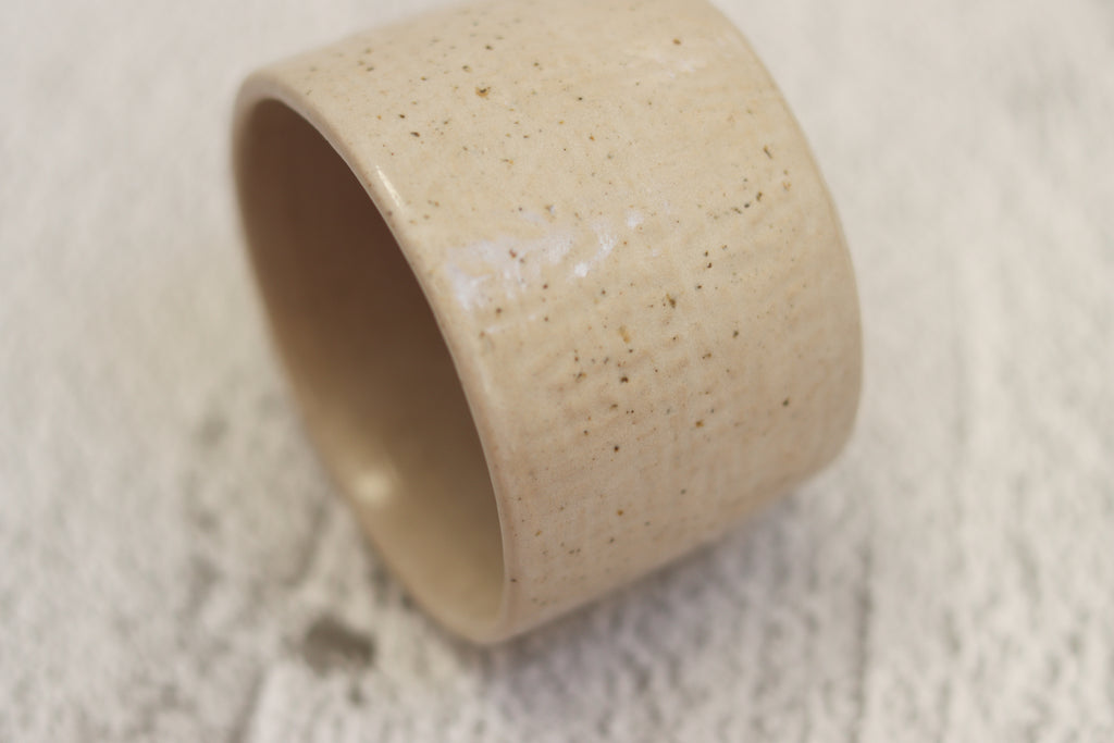 72. Texture Bowl Crema