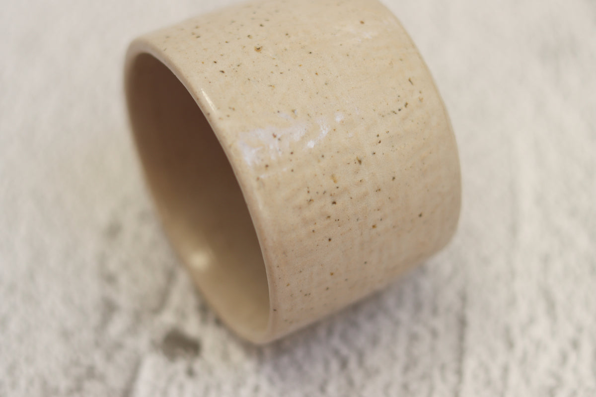 72. Texture Bowl Crema