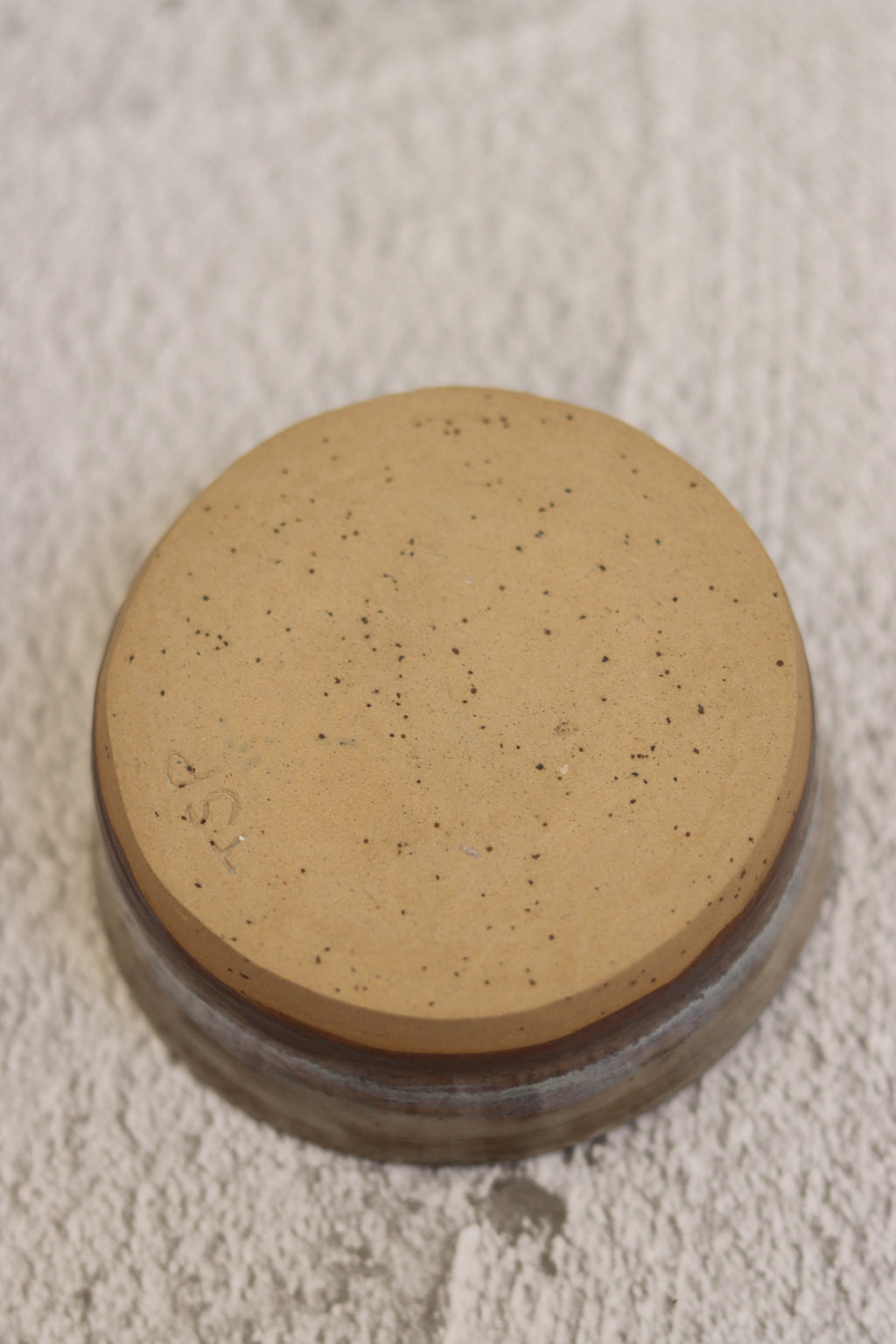 86. Medium Dip Bowl Browns
