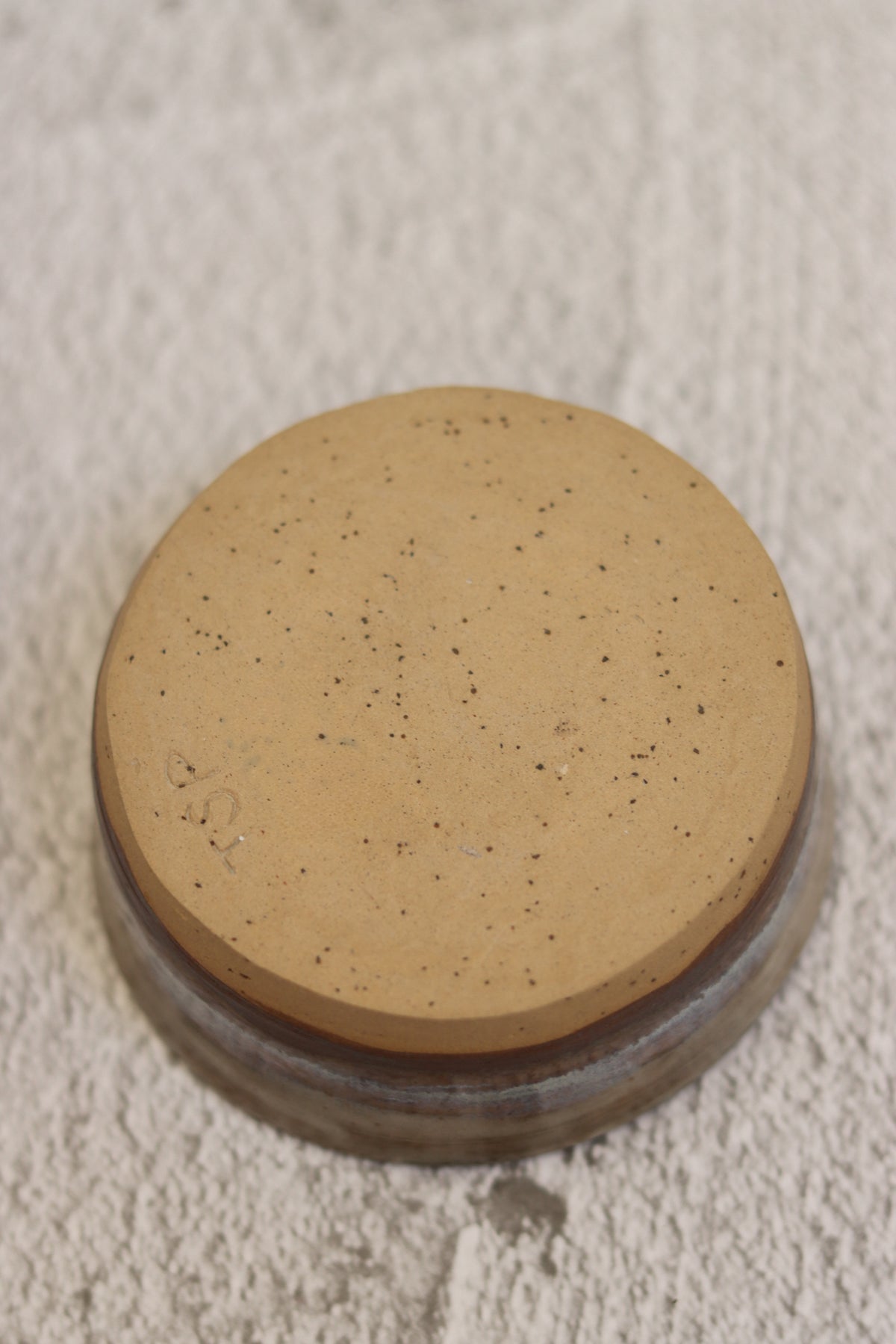 86. Medium Dip Bowl Browns