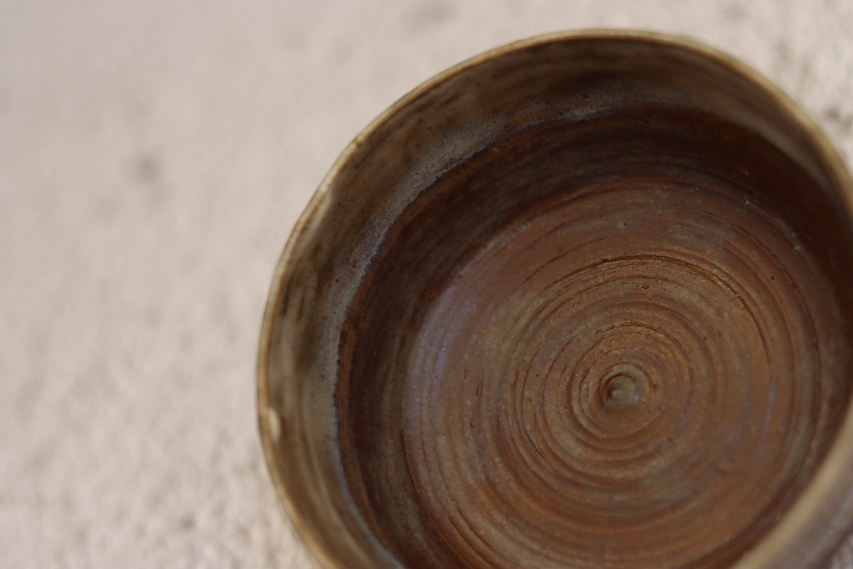 86. Medium Dip Bowl Browns