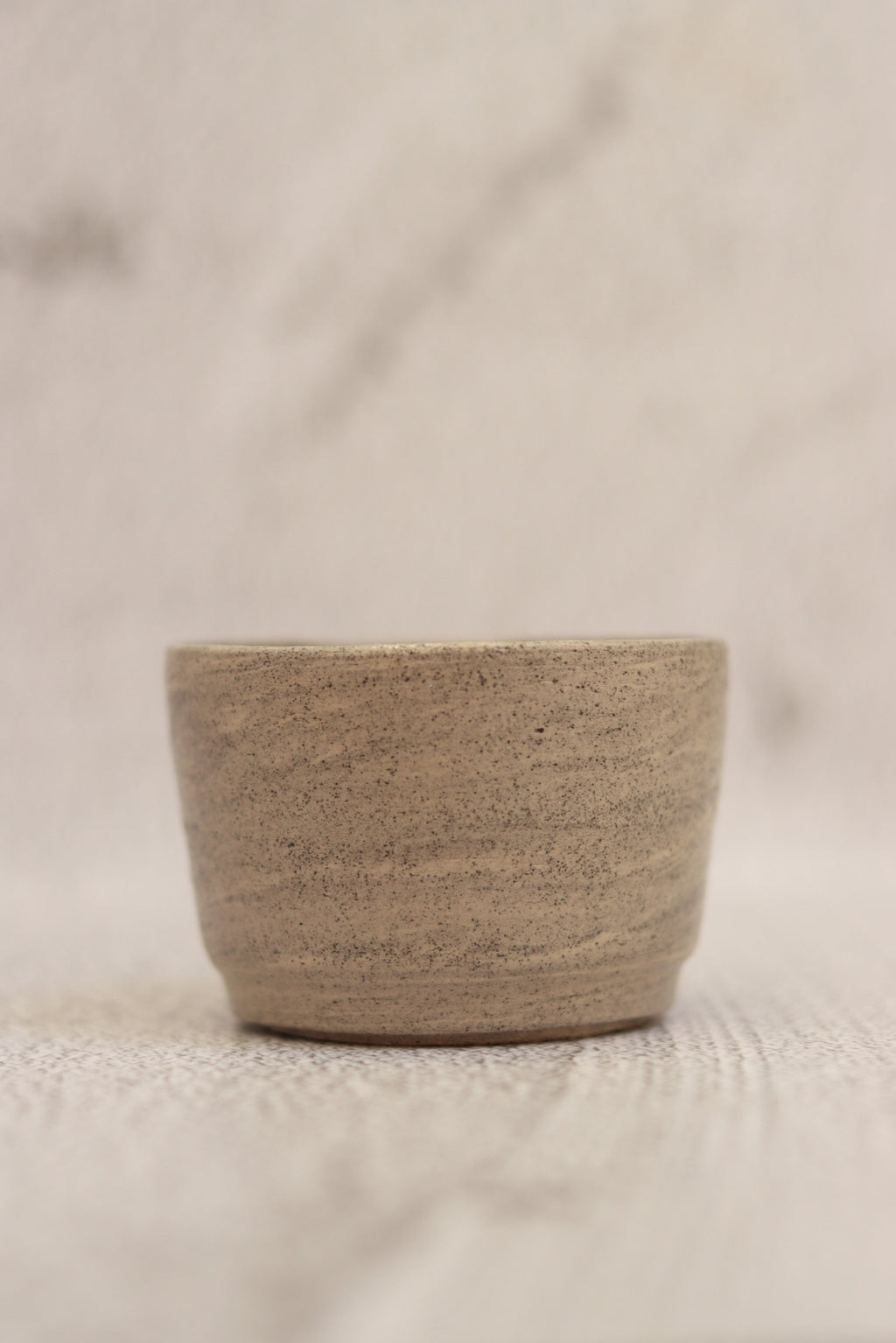 74. Bowl Marble Grey/White