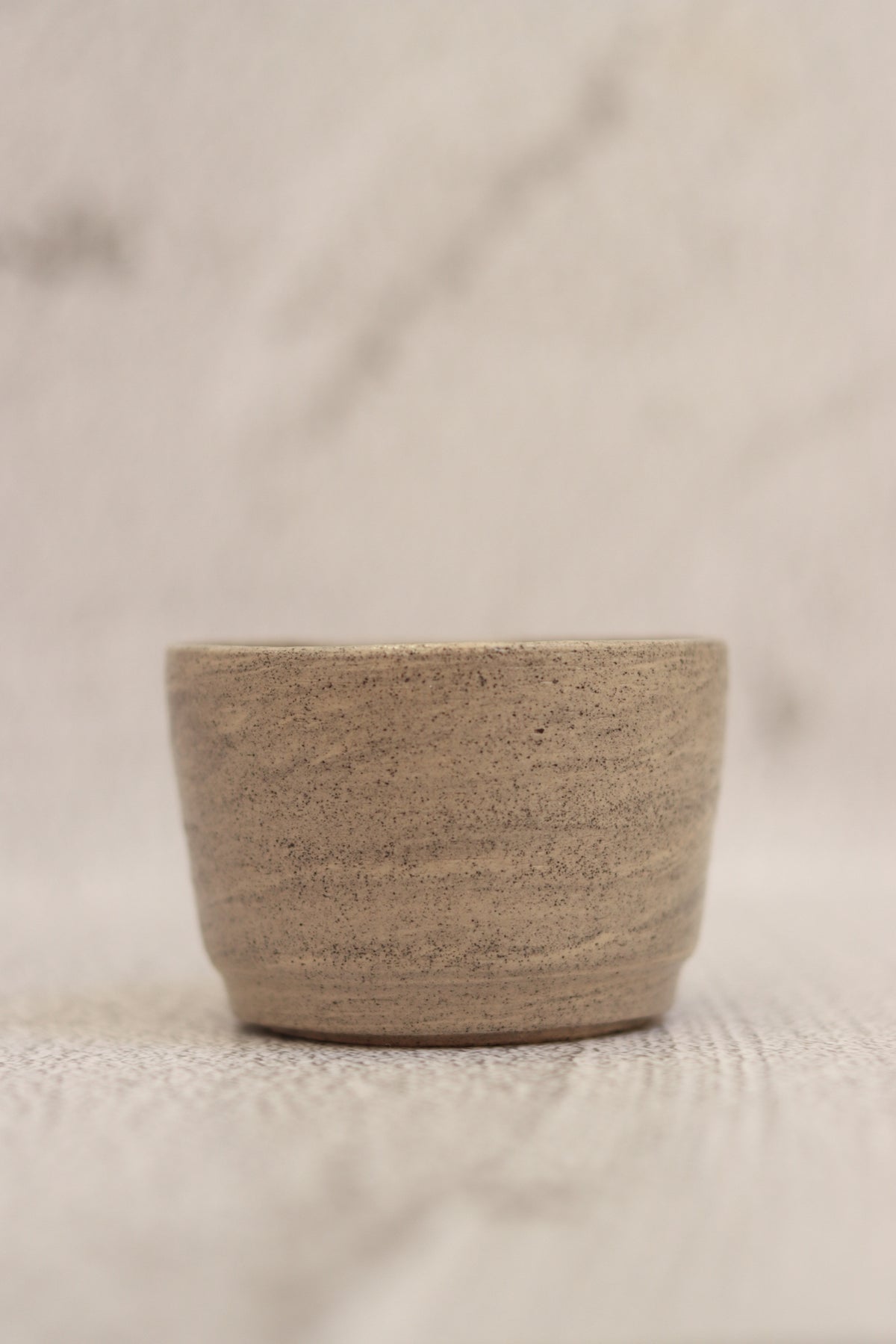 74. Bowl Marble Grey/White