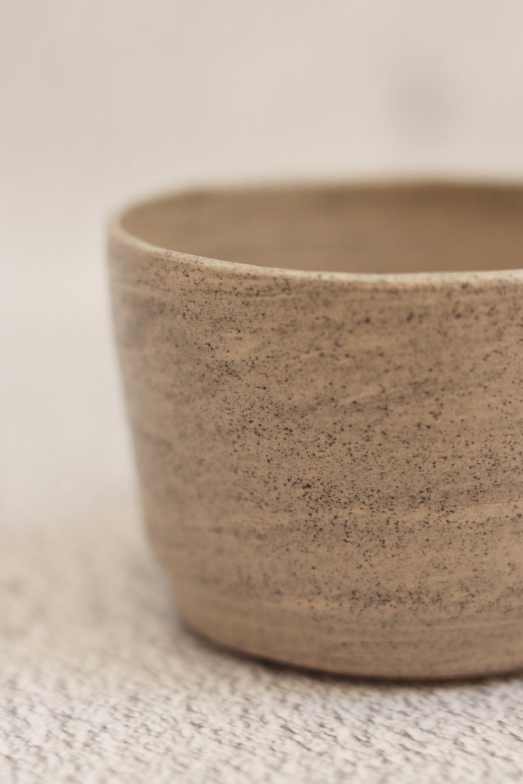 74. Bowl Marble Grey/White