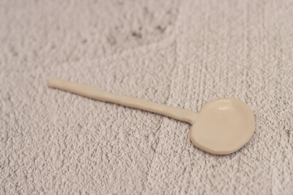 126. Long Spoon White