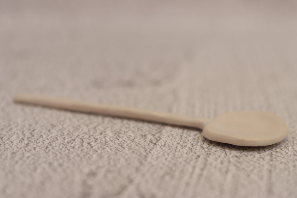 126. Long Spoon White