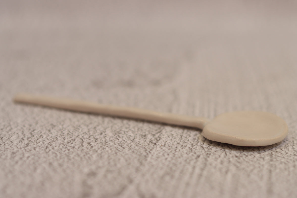 126. Long Spoon White