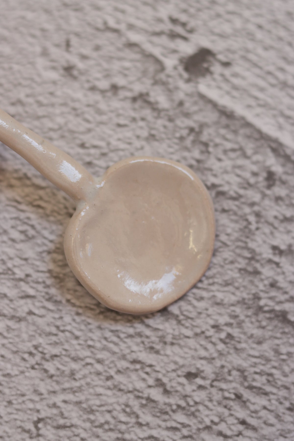 126. Long Spoon White