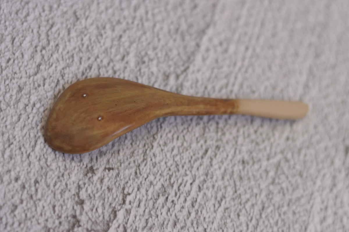 122. Offset Spoon Tan