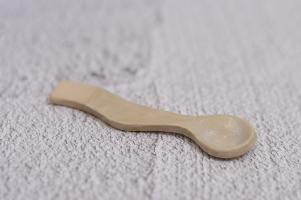 121. Wave Spoon Cream