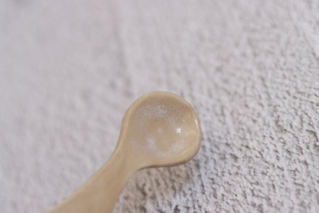 121. Wave Spoon Cream
