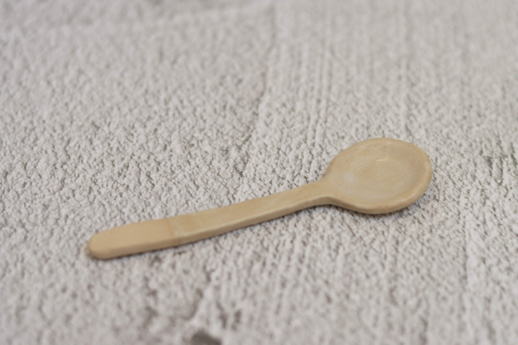114. Cream Straight Spoon
