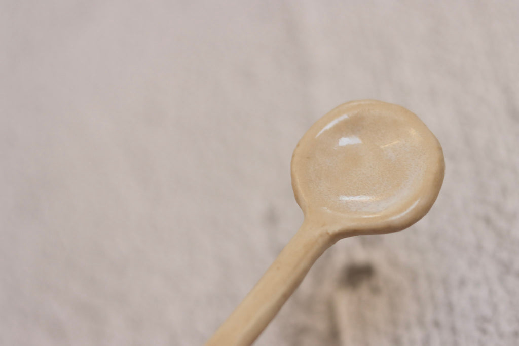 114. Cream Straight Spoon