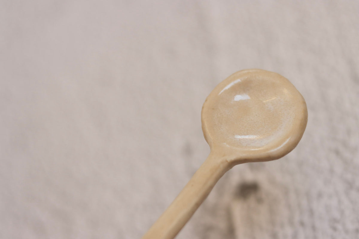 114. Cream Straight Spoon