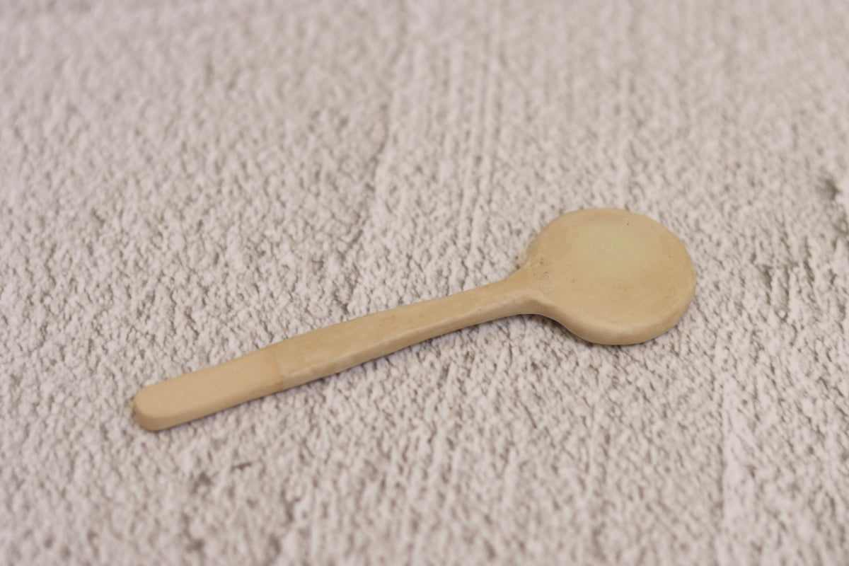 114. Cream Straight Spoon