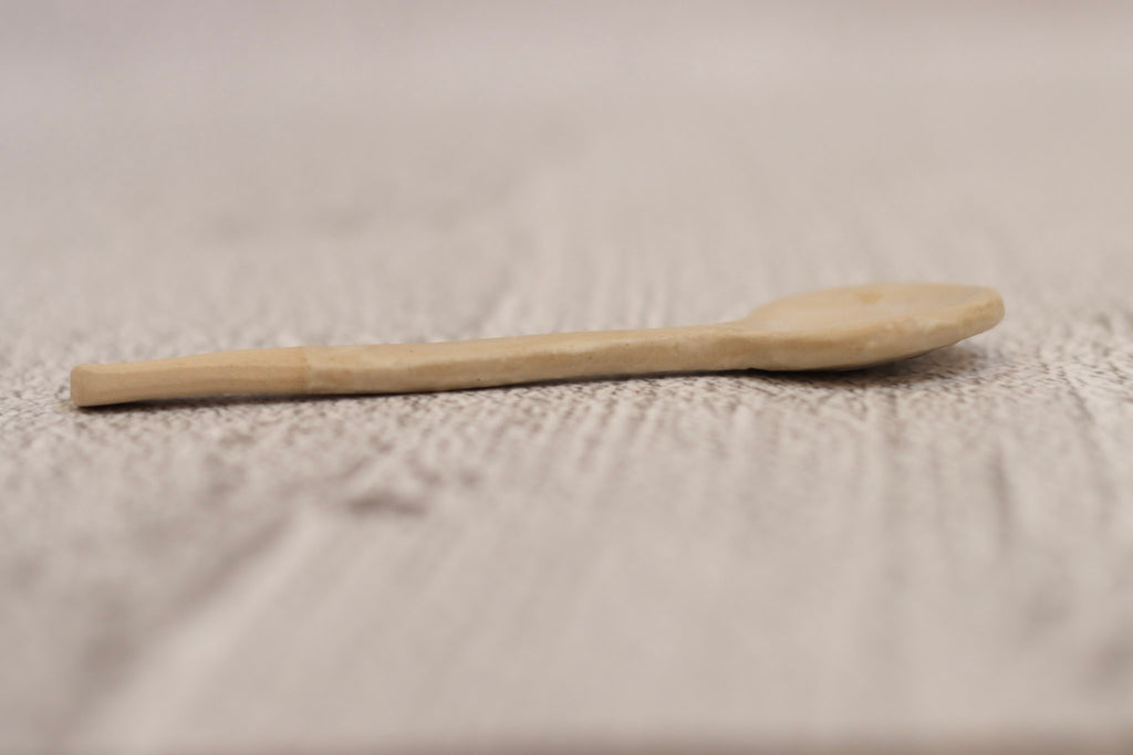114. Cream Straight Spoon