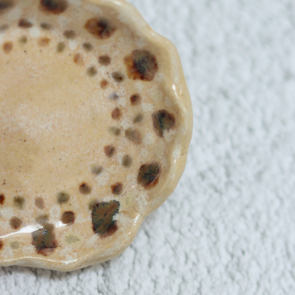 29. Bubble Edge Trinket Dish Dots
