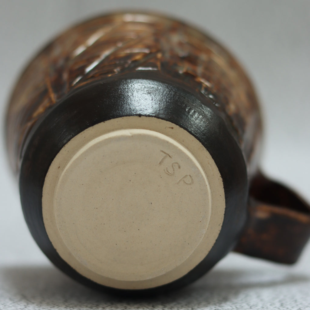 24. Large Textured Mug Brown Ombre