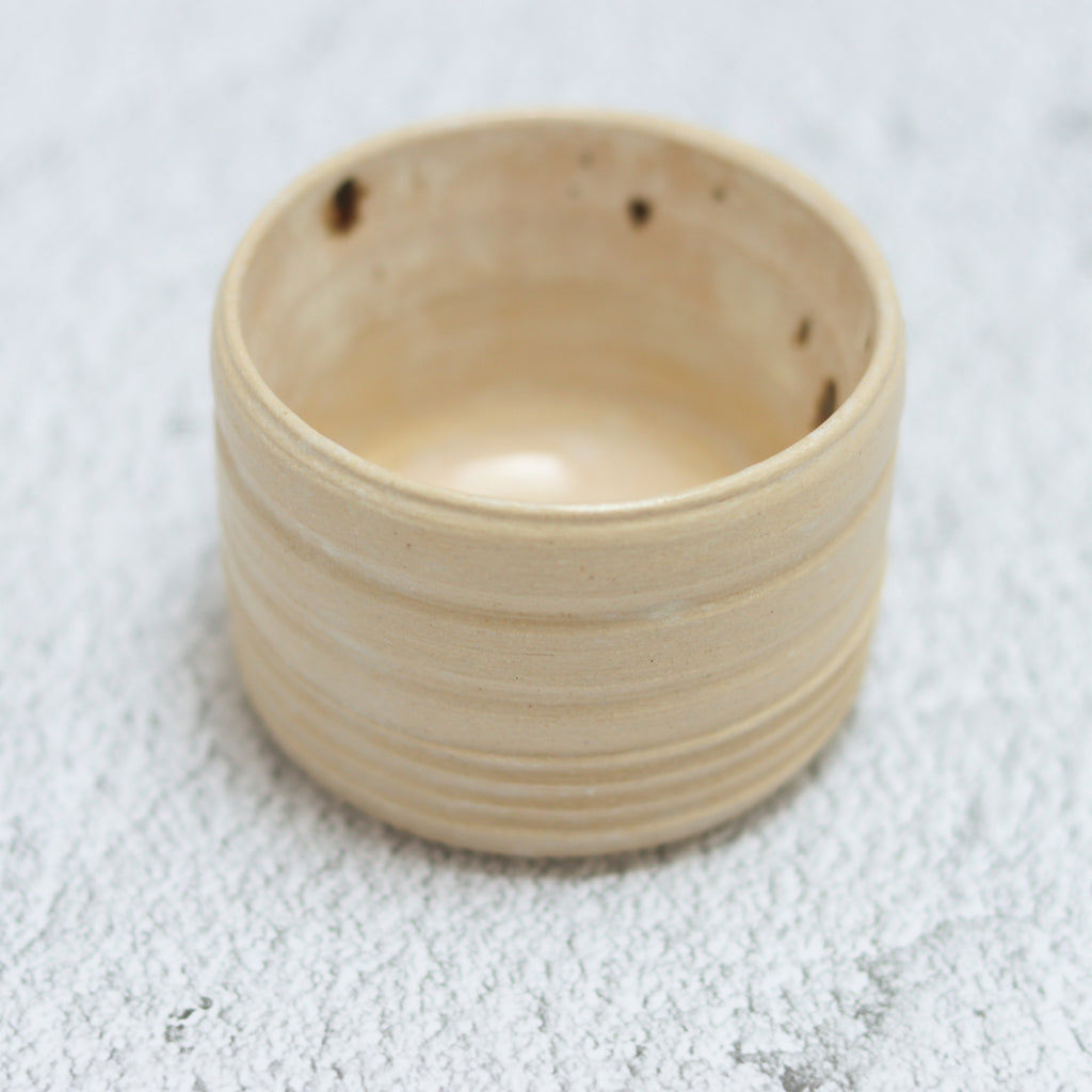 26. Ribbed Bowl Cream Spot