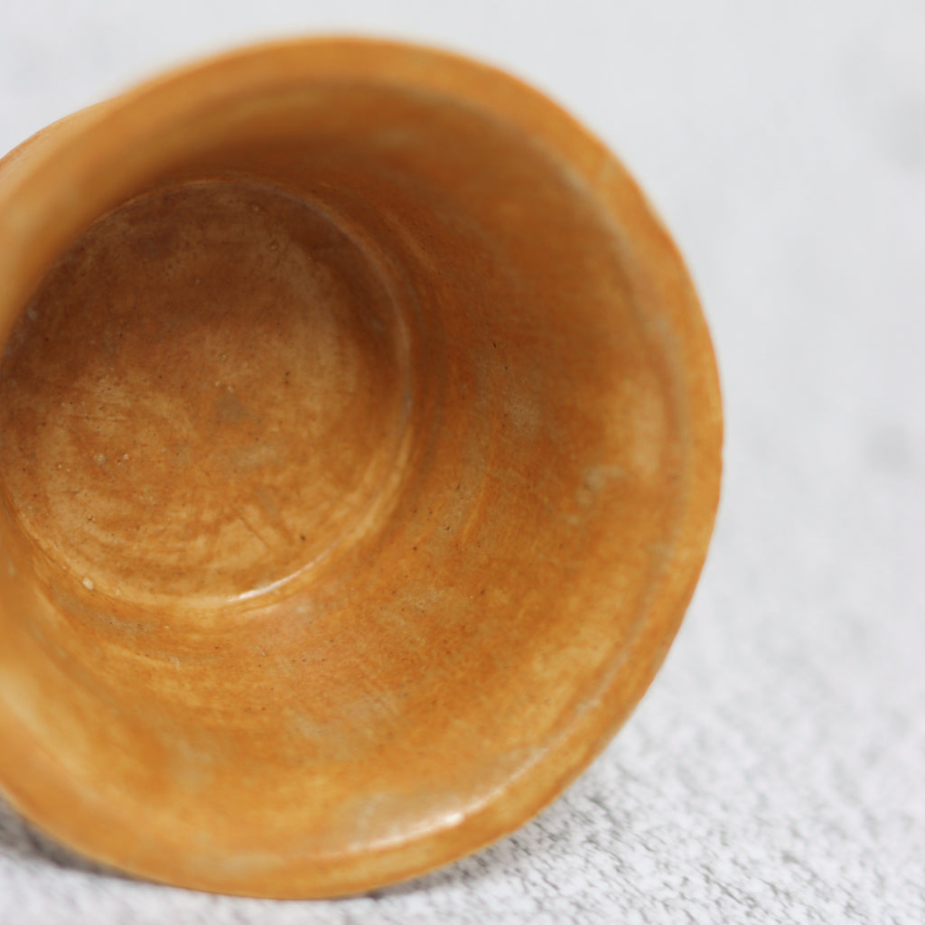 11. Hourglass Cup Two-tone