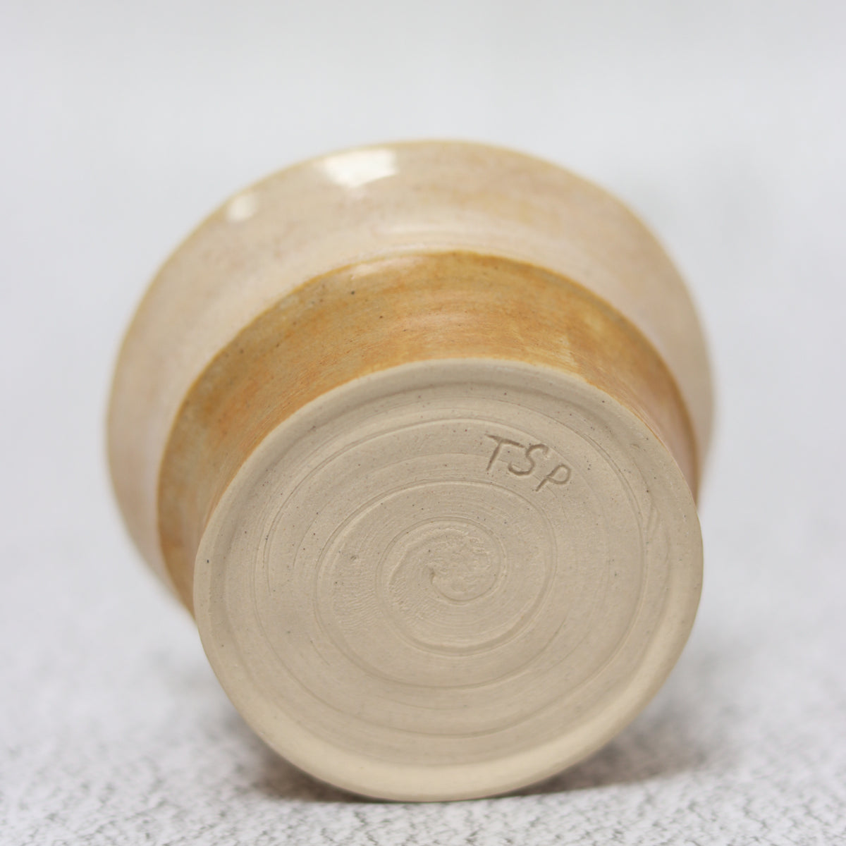 11. Hourglass Cup Two-tone