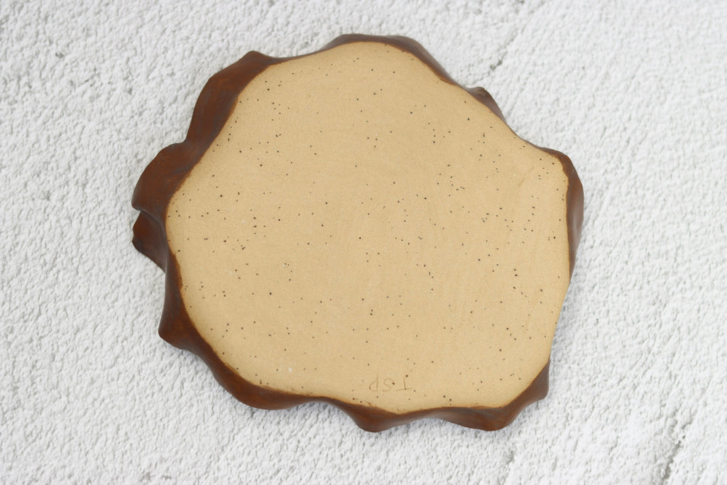 SECONDS. Ruffle Plate Speckle