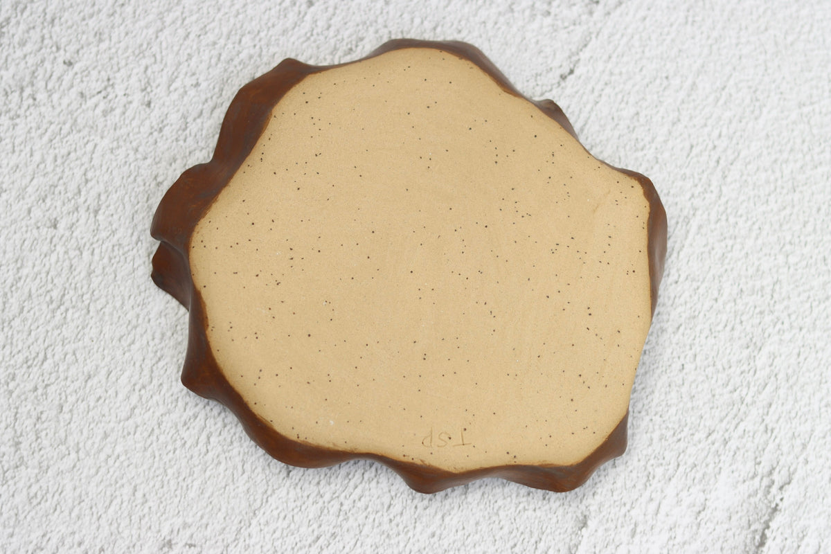 SECONDS. Ruffle Plate Speckle