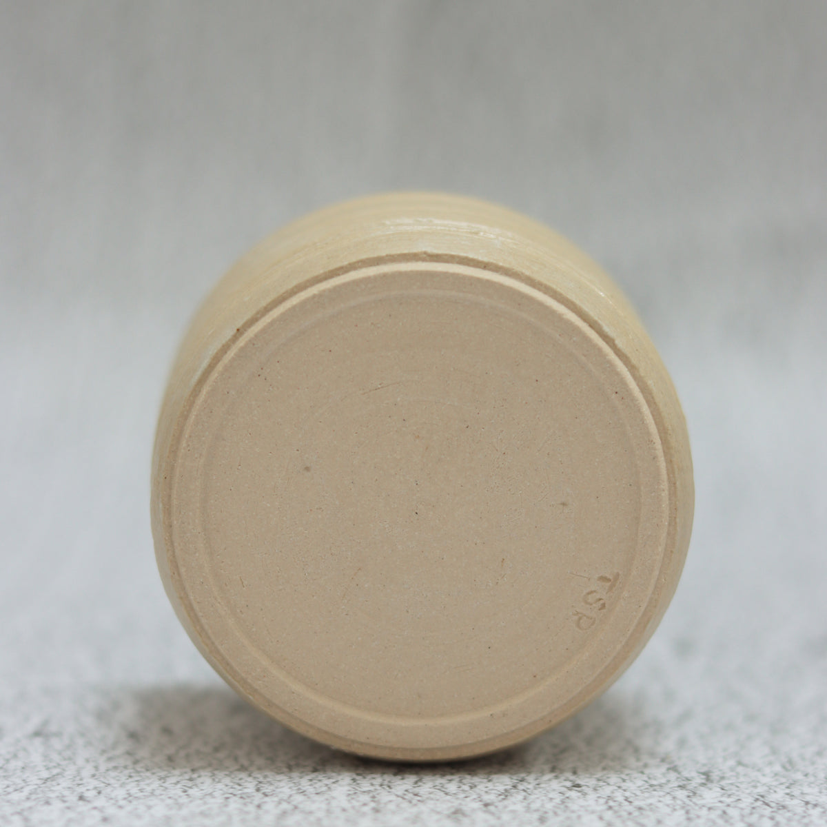 26. Ribbed Bowl Cream Spot