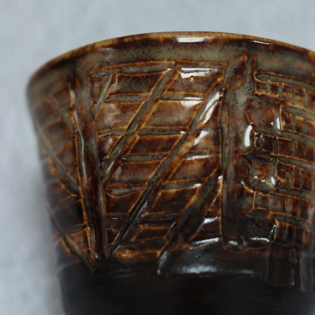 24. Large Textured Mug Brown Ombre