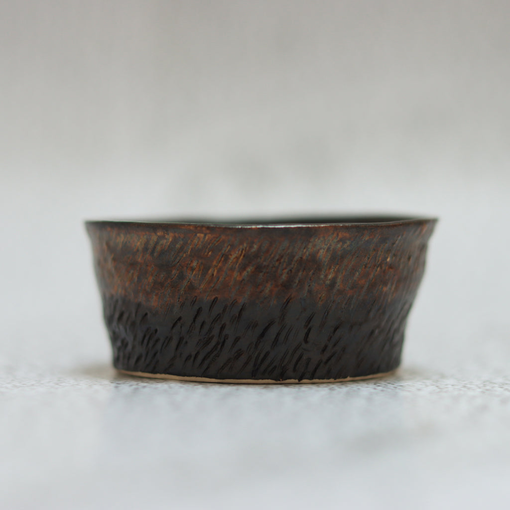 16. Trinket Dish Brown-black