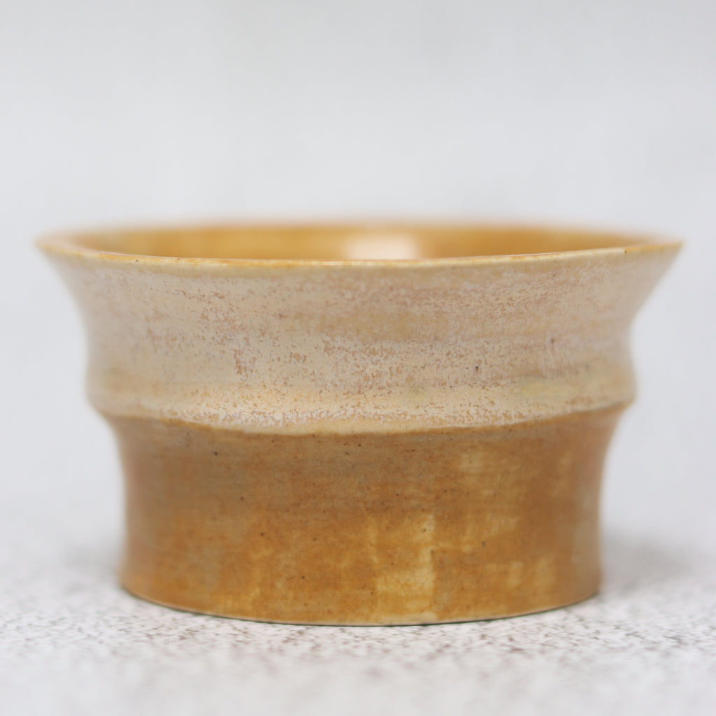 11. Hourglass Cup Two-tone